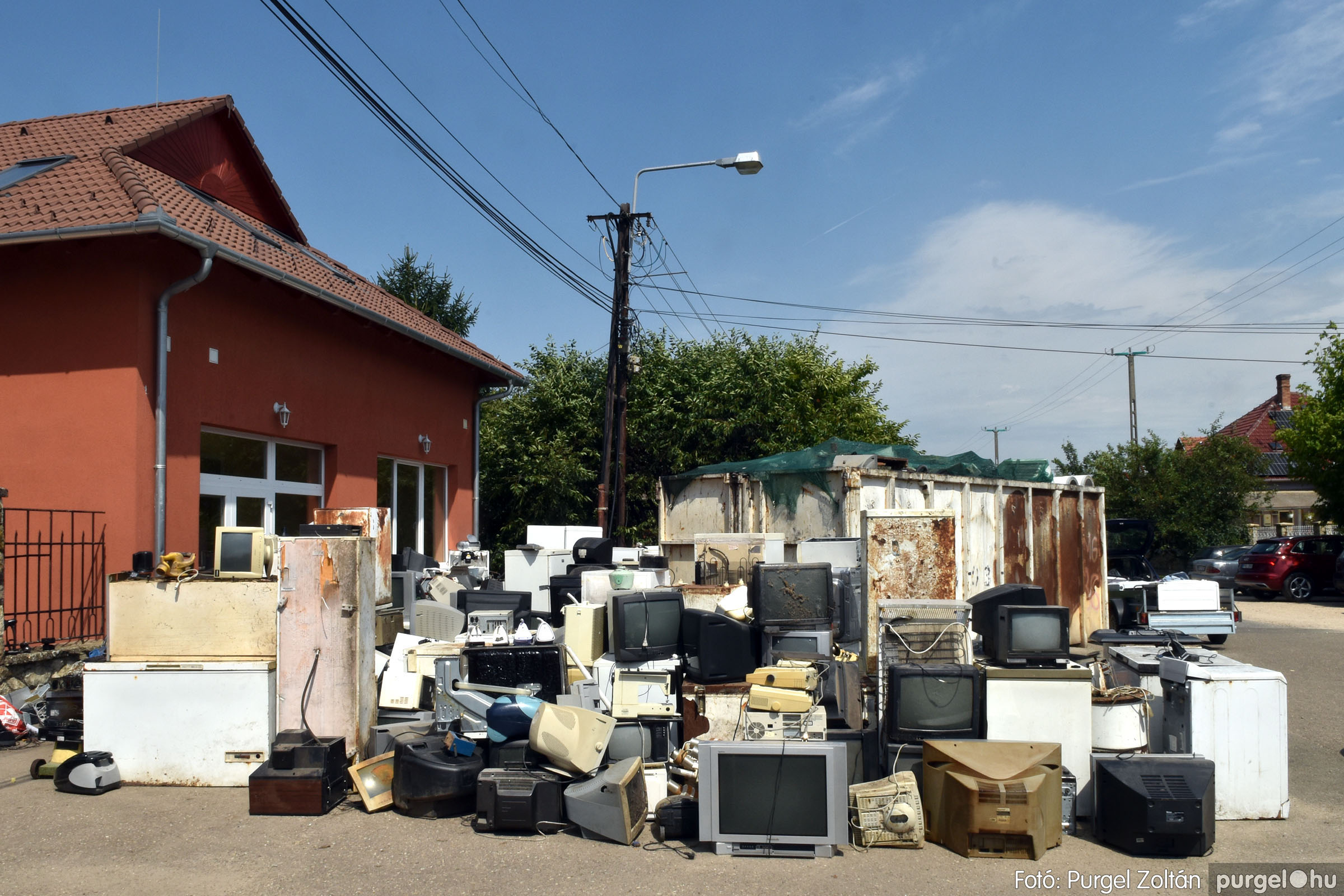 2021.08.01. 003 Elektronikai hulladékgyűjtés – Fotó：PURGEL ZOLTÁN© DSC_8565q